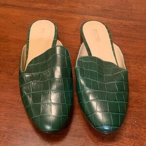 Absolutely stunning brand new rare abd collectible authentic Michael Kors 7.5